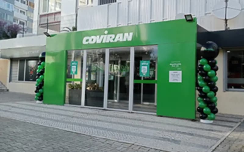Coviran estreia nova imagem em novo supermercado no Estoril